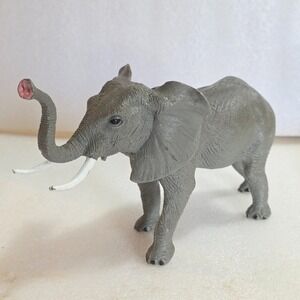 Lucky Star Gray ELEPHANT Pink Nose Vinyl Figure 10" L x 5" T 2012